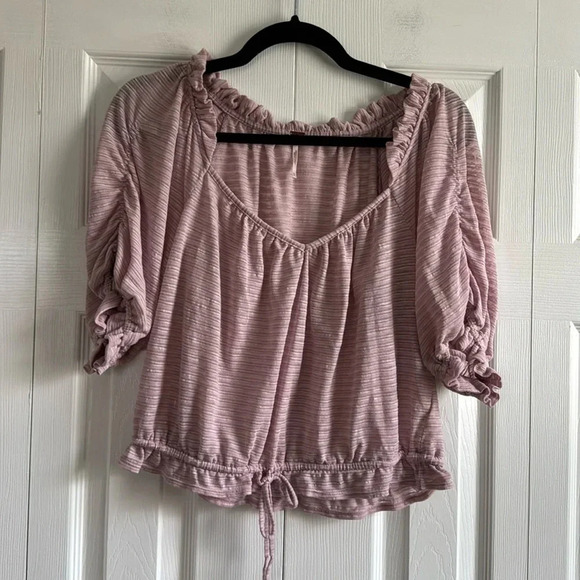 Free People | dusty rose | ruffled neck line | peasant top | size M ￼ - Picture 1 of 5